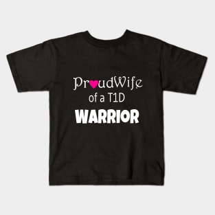 Proud Wife - White Text - Pink Heart Kids T-Shirt